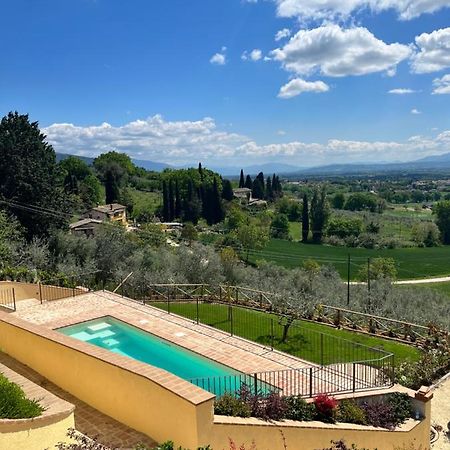 B&B Cantico Delle Creature Assisi Luaran gambar
