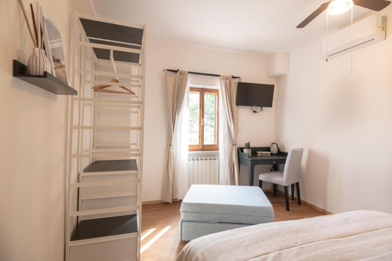 B&B Cantico Delle Creature Assisi Luaran gambar