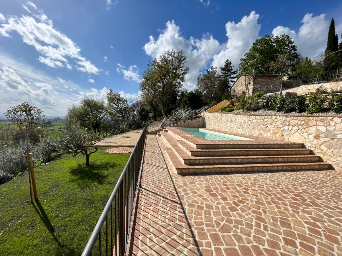 B&B Cantico Delle Creature Assisi Luaran gambar