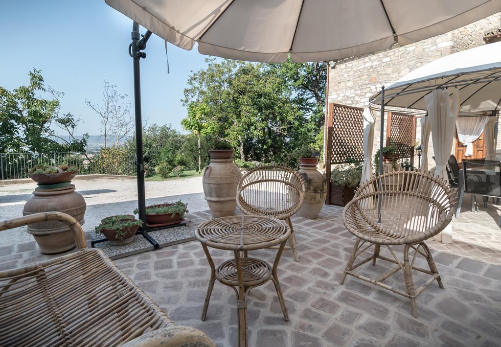 B&B Cantico Delle Creature Assisi Luaran gambar