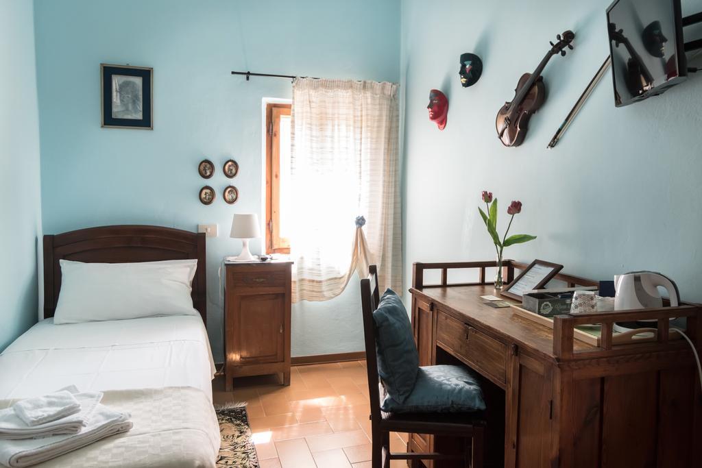 B&B Cantico Delle Creature Assisi Luaran gambar
