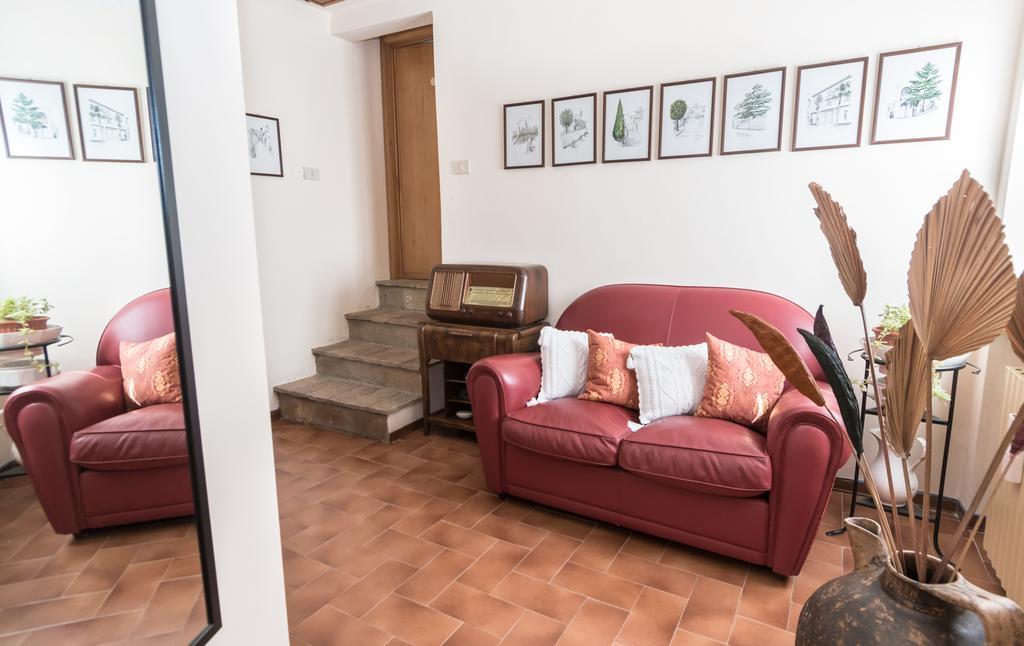 B&B Cantico Delle Creature Assisi Luaran gambar